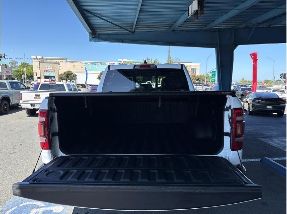 RAM 1500 Laramie Crew Cab SWB 4WD 2020