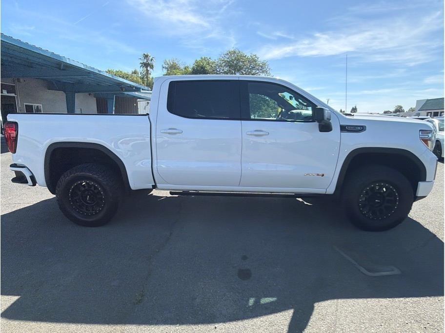 GMC Sierra 1500 AT4 Crew Cab Long Box 4WD 2021
