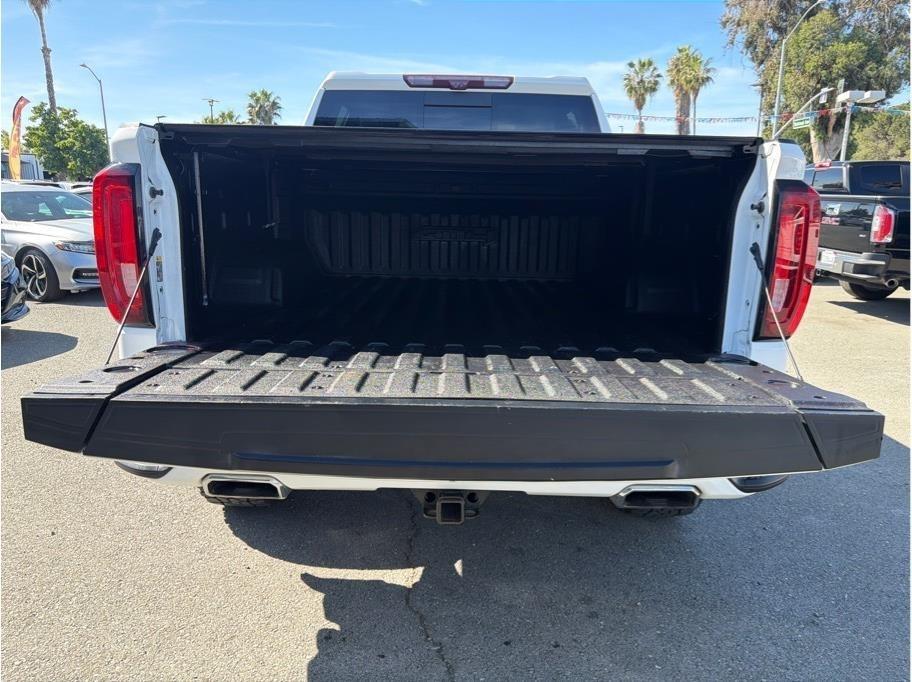 GMC Sierra 1500 AT4 Crew Cab Long Box 4WD 2021