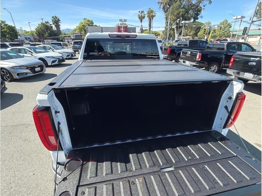 GMC Sierra 1500 AT4 Crew Cab Long Box 4WD 2021