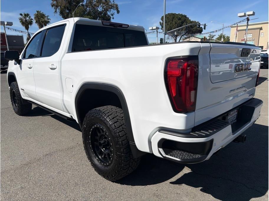 GMC Sierra 1500 AT4 Crew Cab Long Box 4WD 2021