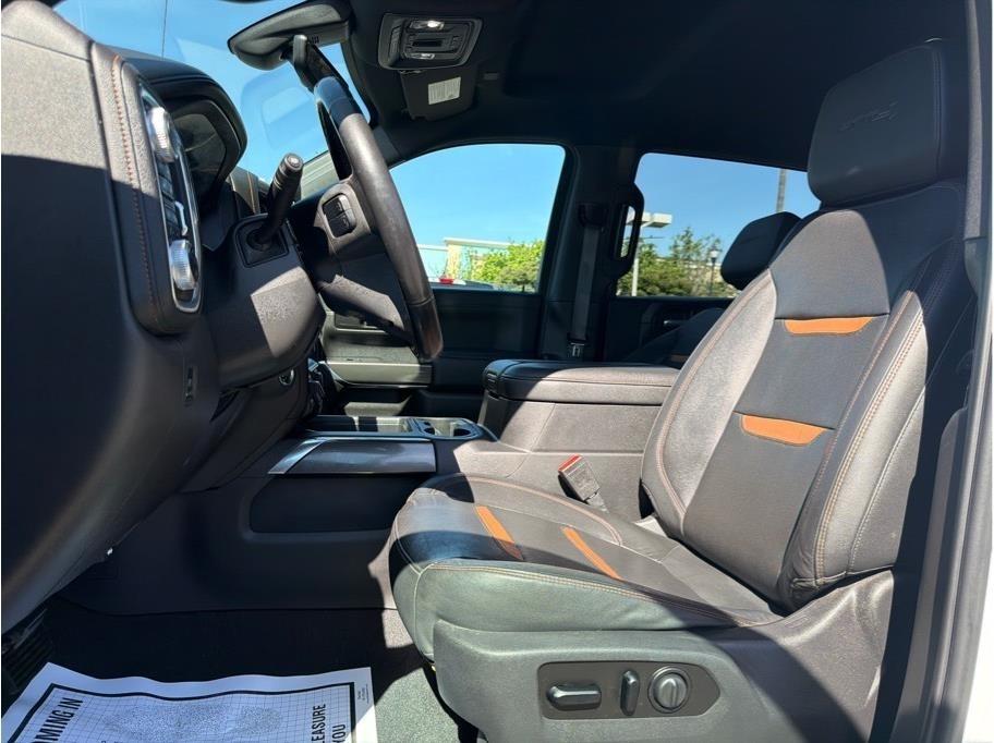 GMC Sierra 1500 AT4 Crew Cab Long Box 4WD 2021