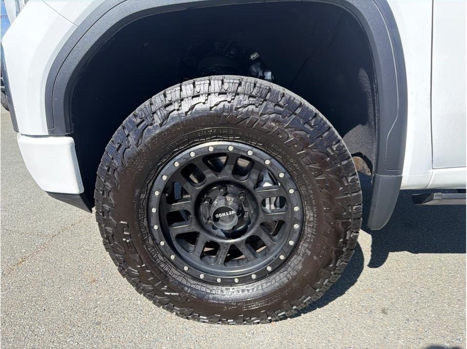 GMC Sierra 1500 AT4 Crew Cab Long Box 4WD 2021