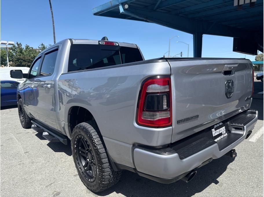 RAM 1500 Big Horn Crew Cab SWB 4WD 2020