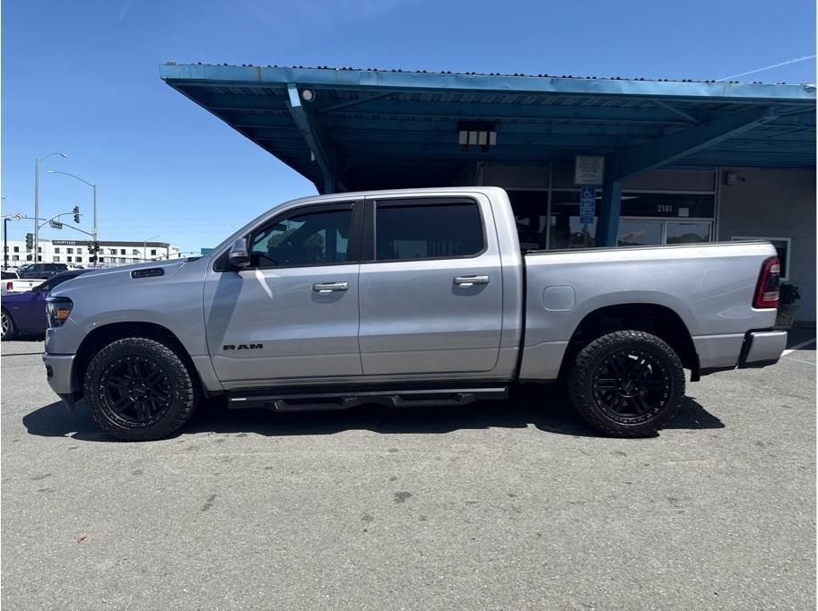 RAM 1500 Big Horn Crew Cab SWB 4WD 2020