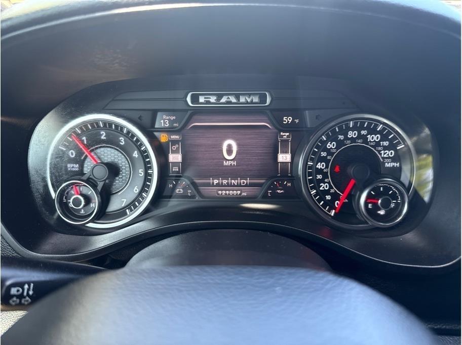 RAM 1500 Big Horn Crew Cab SWB 4WD 2020