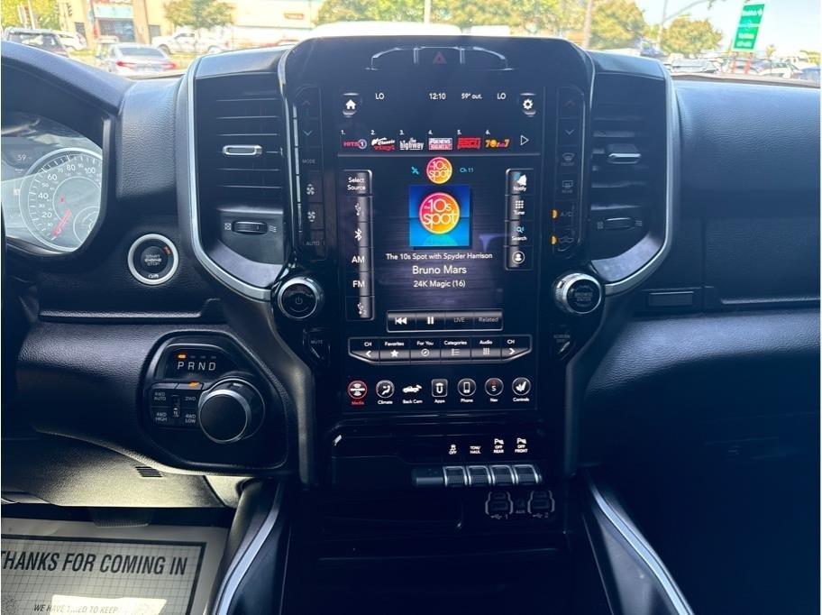 RAM 1500 Big Horn Crew Cab SWB 4WD 2020