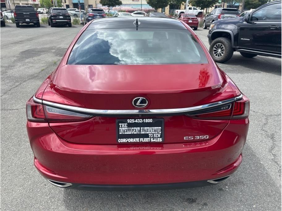 Lexus ES 350 Base 2019
