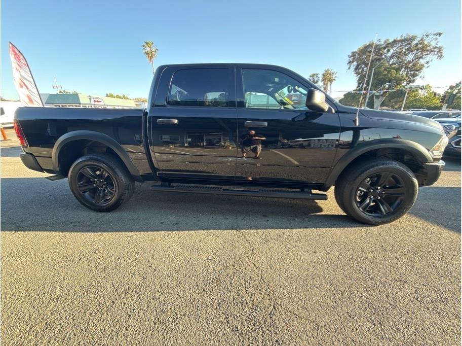 RAM 1500 Classic Tradesman Crew Cab SWB 4WD 2022