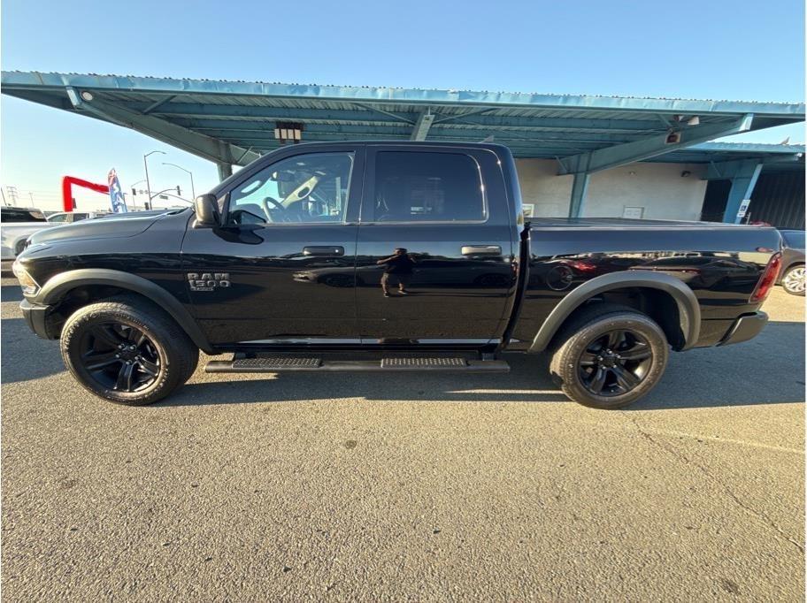 RAM 1500 Classic Tradesman Crew Cab SWB 4WD 2022