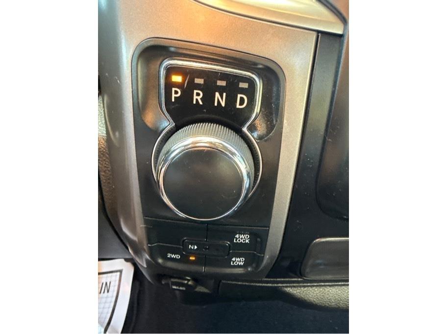 RAM 1500 Classic Tradesman Crew Cab SWB 4WD 2022