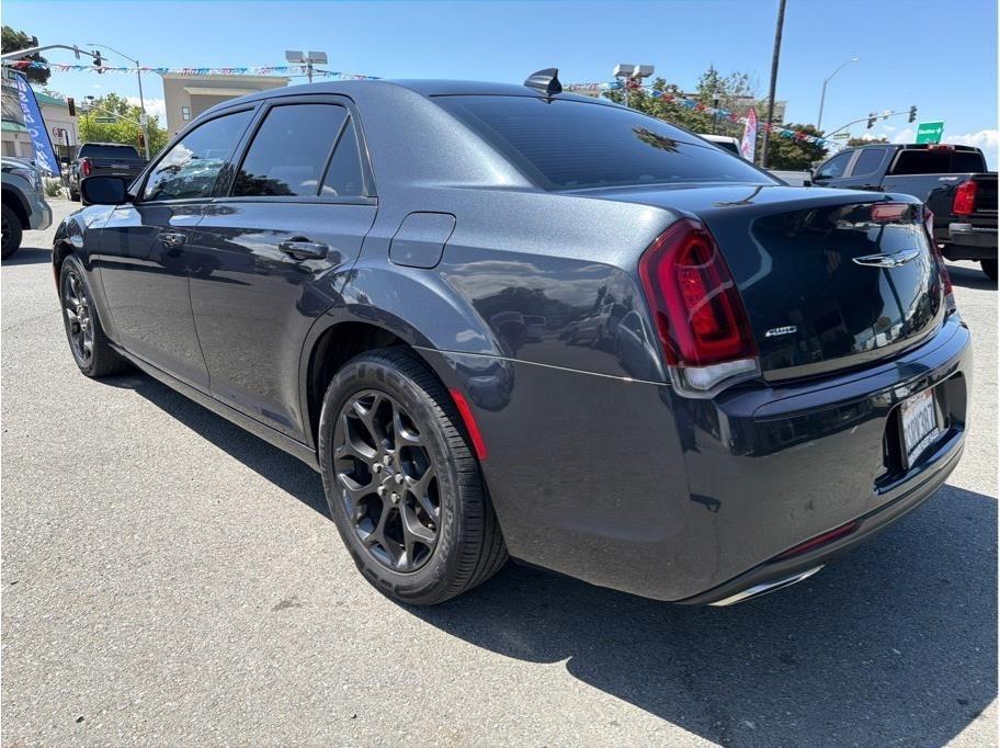 Chrysler 300 S V6 AWD 2019