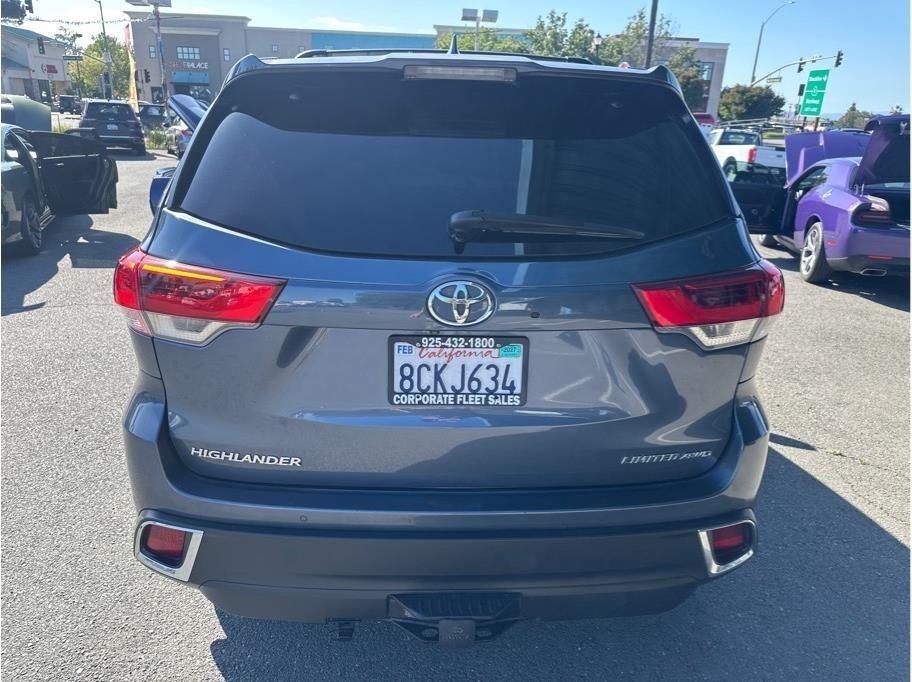 Toyota Highlander Limited AWD V6 2018