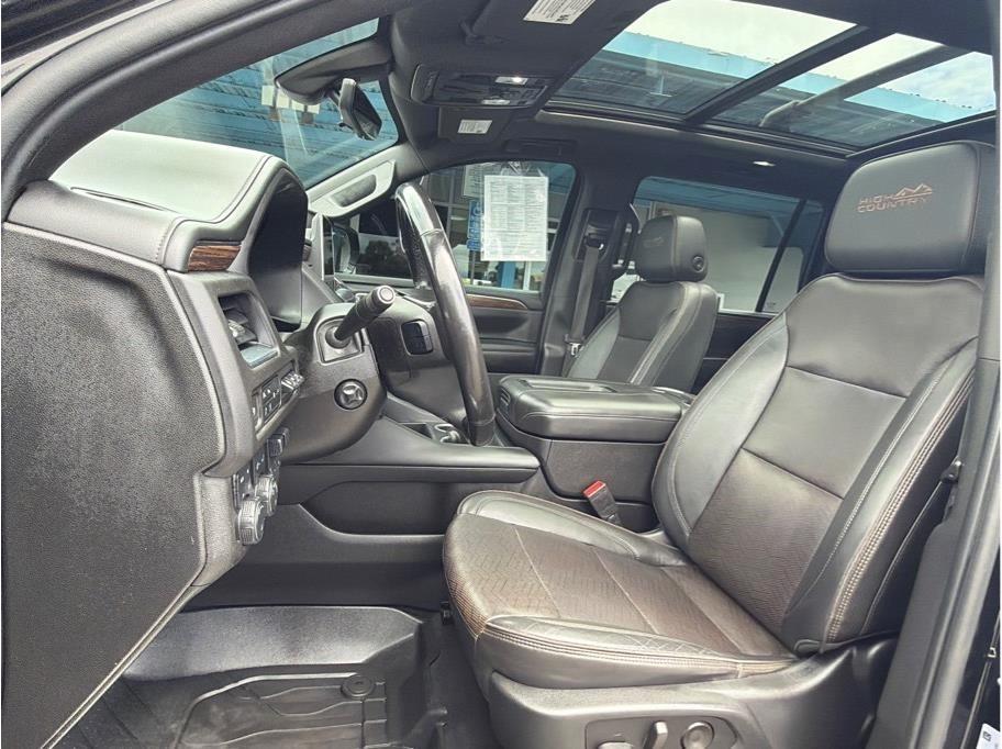 Chevrolet Suburban High Country 4WD 2021