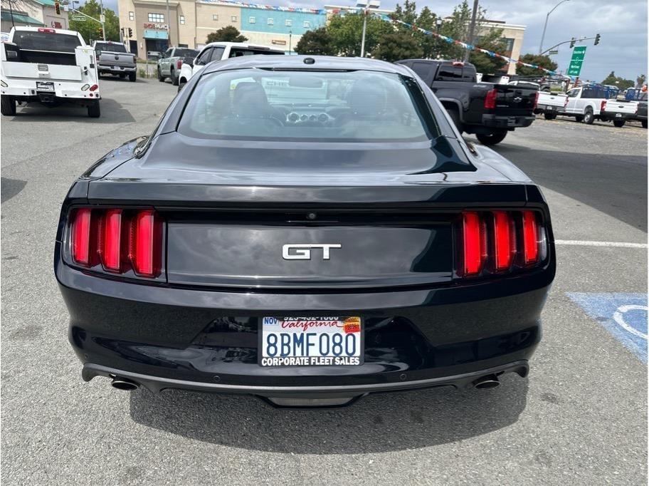 Ford Mustang GT Premium Coupe 2017