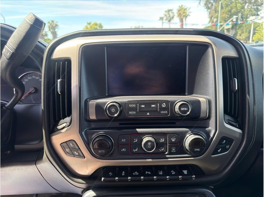 GMC Sierra 2500HD Denali Crew Cab 4WD 2015