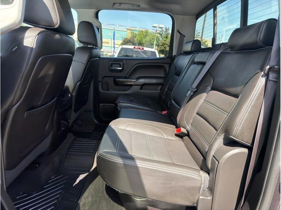 GMC Sierra 2500HD Denali Crew Cab 4WD 2015