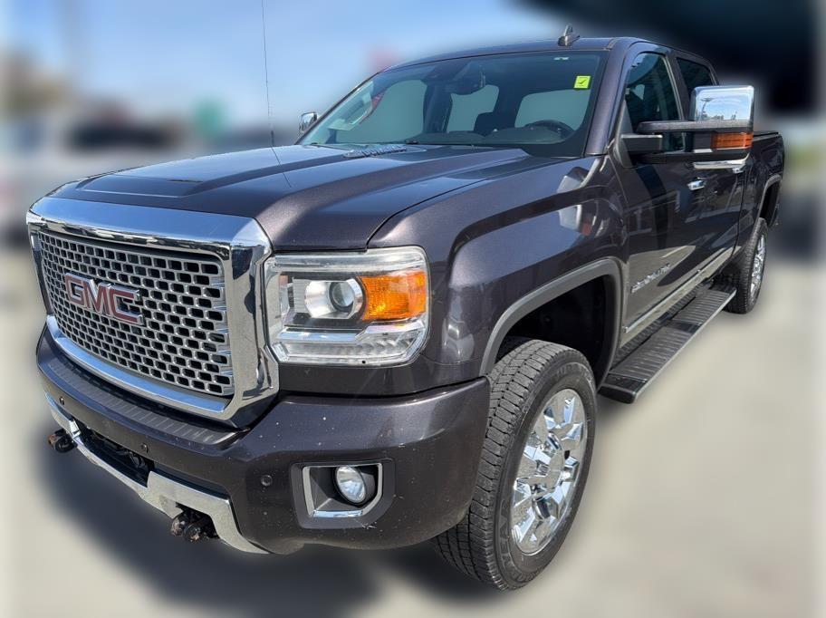 GMC Sierra 2500HD Denali Crew Cab 4WD 2015