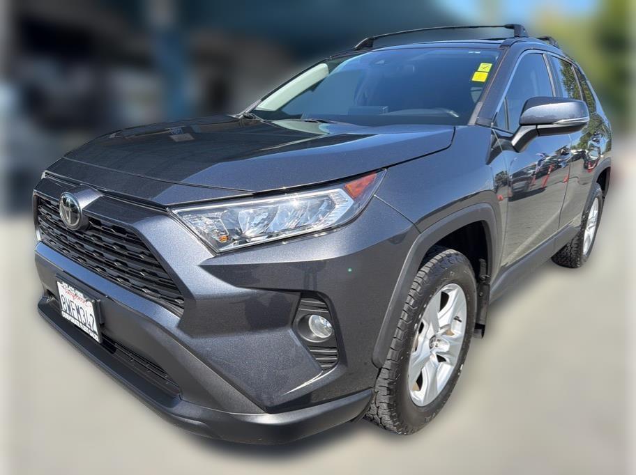 Toyota RAV4 XLE 2021