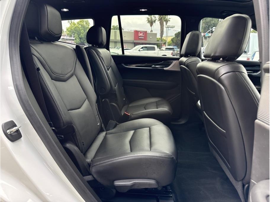Cadillac XT6  2020