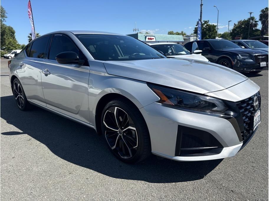 Nissan Altima  2023