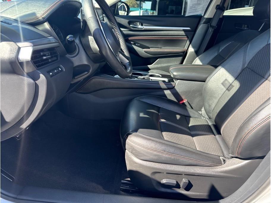 Nissan Altima  2023