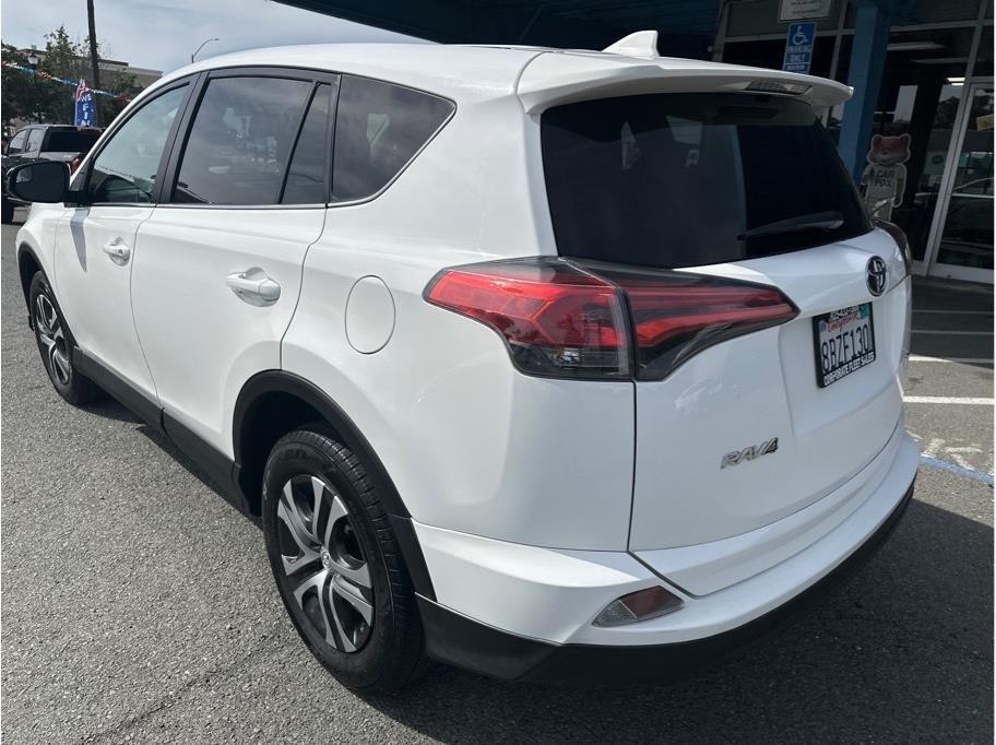 Toyota RAV4  2018