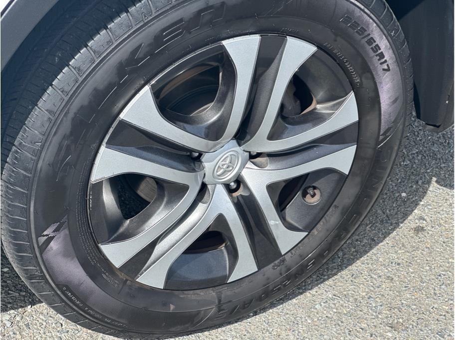 Toyota RAV4  2018