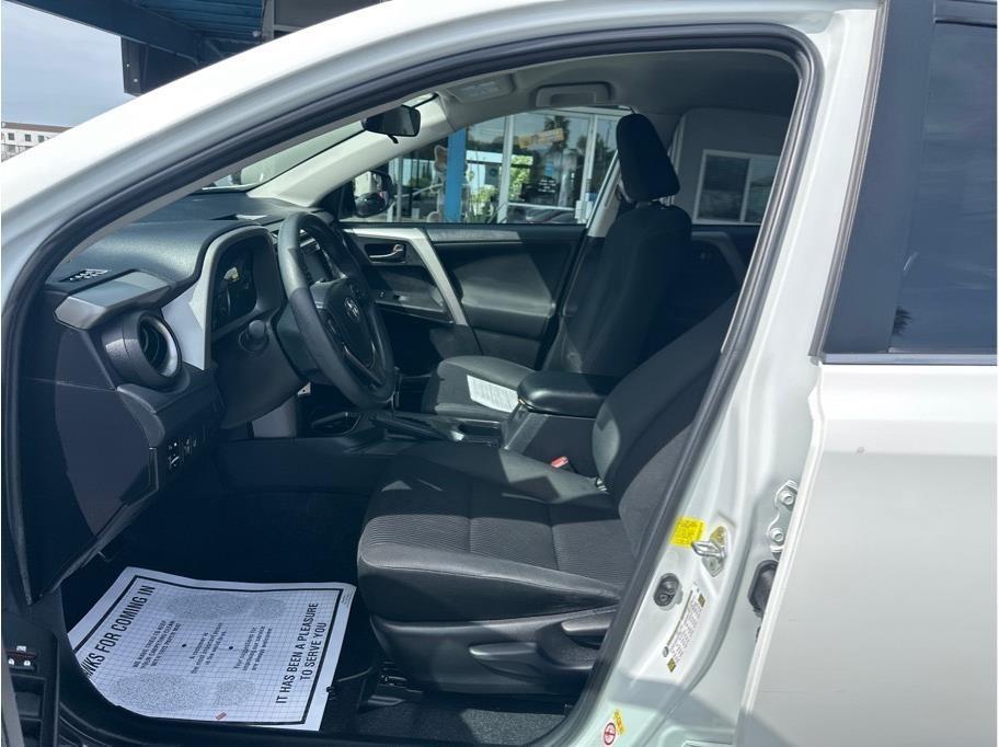 Toyota RAV4  2018