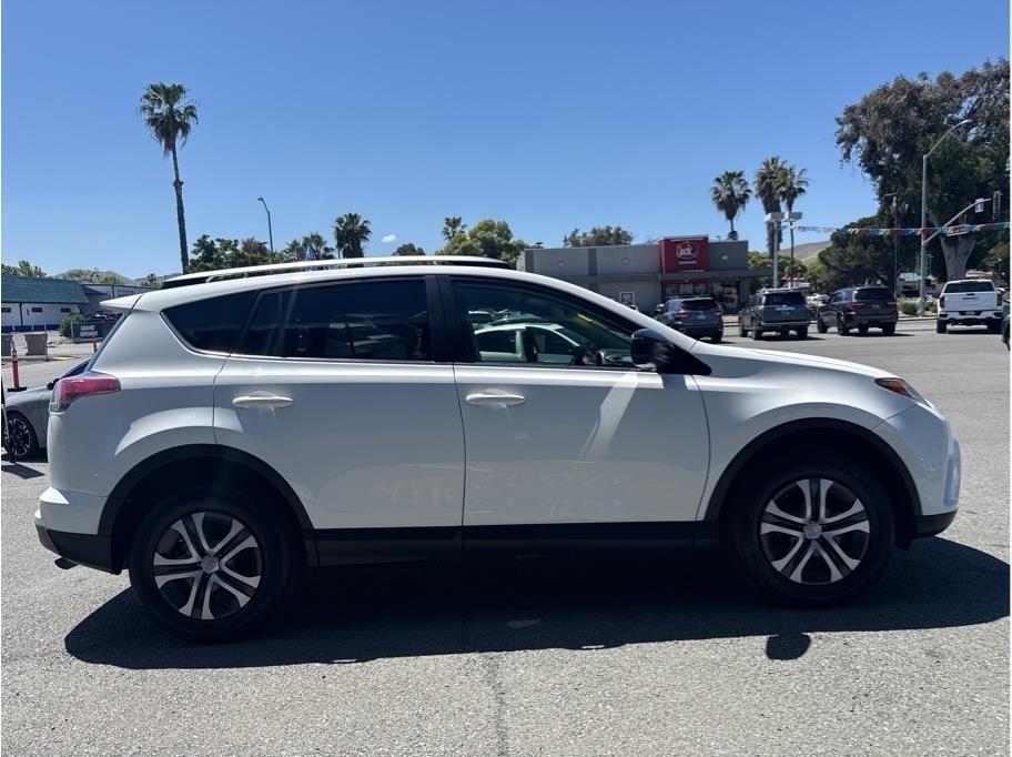 Toyota RAV4  2017
