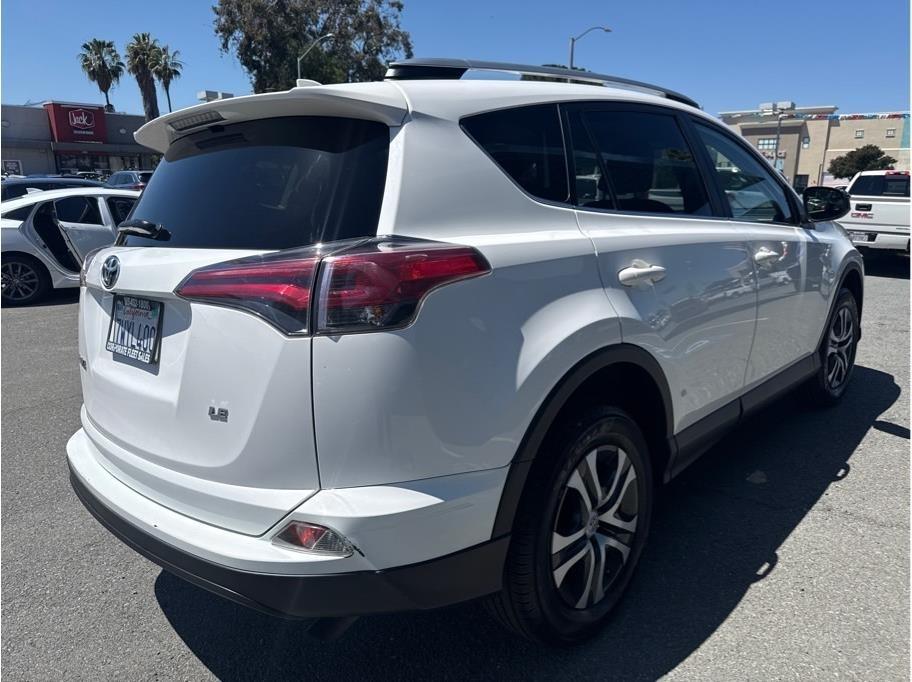 Toyota RAV4  2017