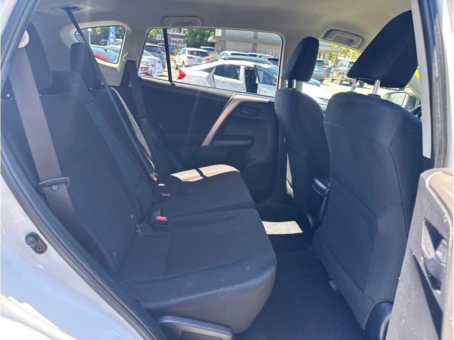 Toyota RAV4  2017