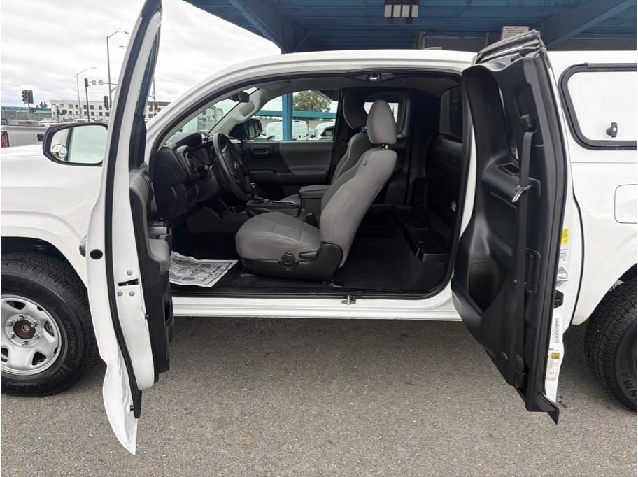 Toyota Tacoma SR5 Access Cab I4 6AT 2WD 2023