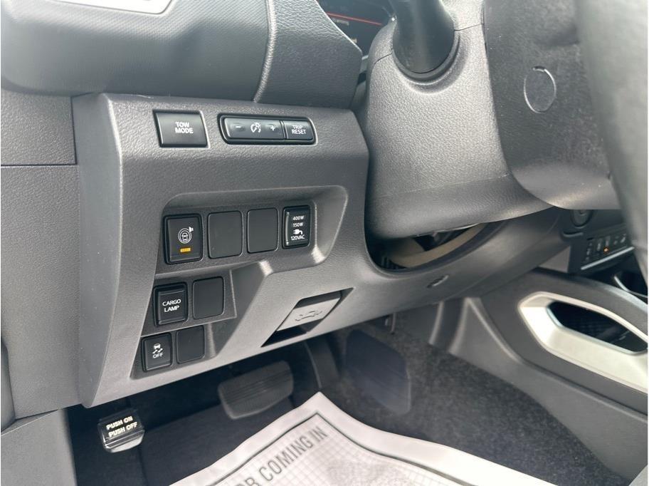 Nissan Frontier SV Crew Cab 2WD 2023