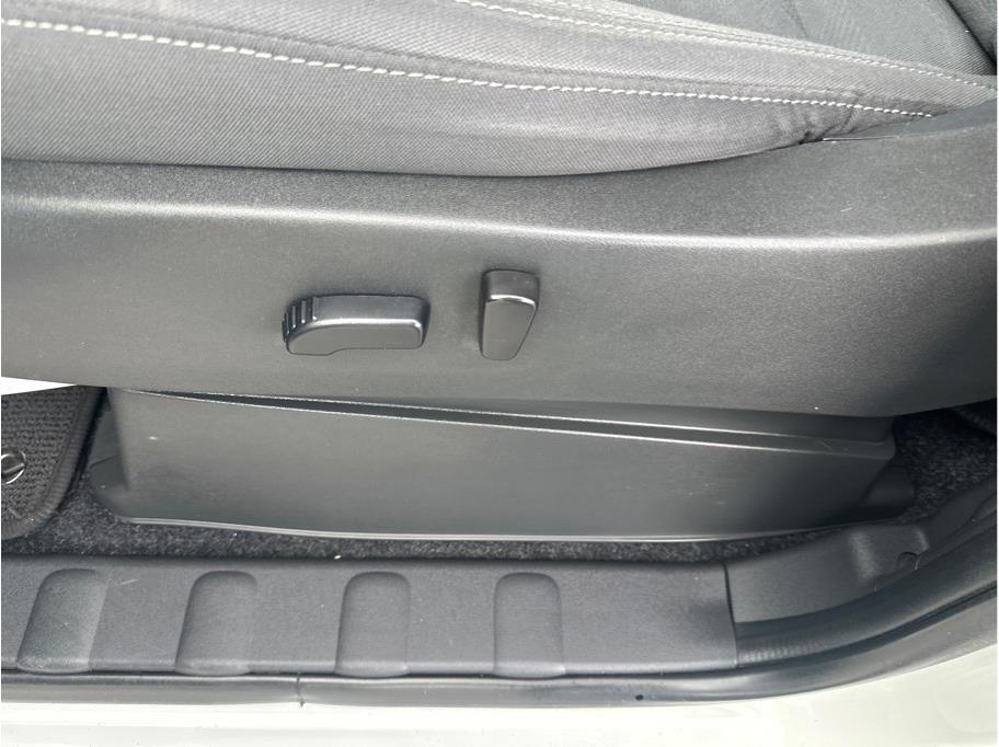 Nissan Frontier SV Crew Cab 2WD 2023