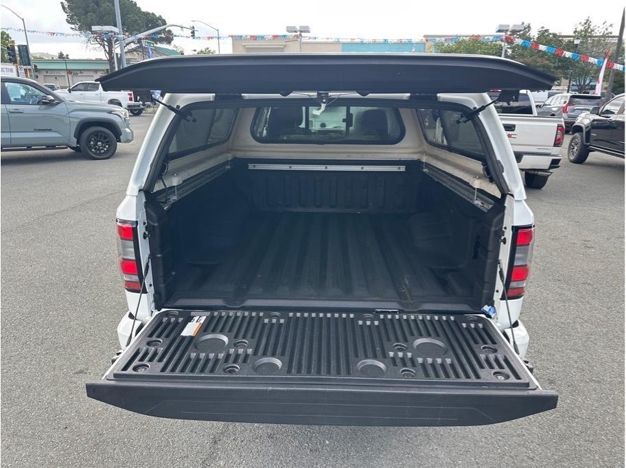 Nissan Frontier SV Crew Cab 2WD 2023