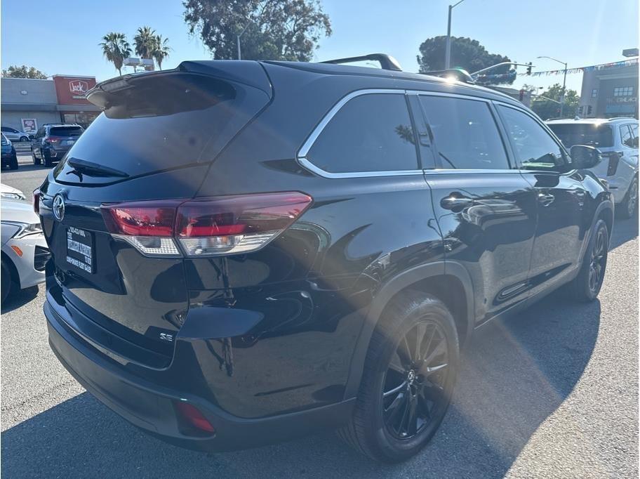 Toyota Highlander SE FWD V6 2019