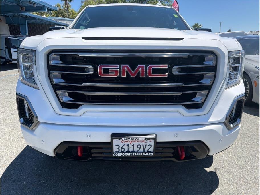 GMC Sierra 1500 AT4 Crew Cab Long Box 4WD 2019