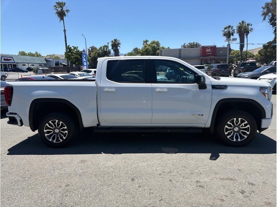 GMC Sierra 1500 AT4 Crew Cab Long Box 4WD 2019