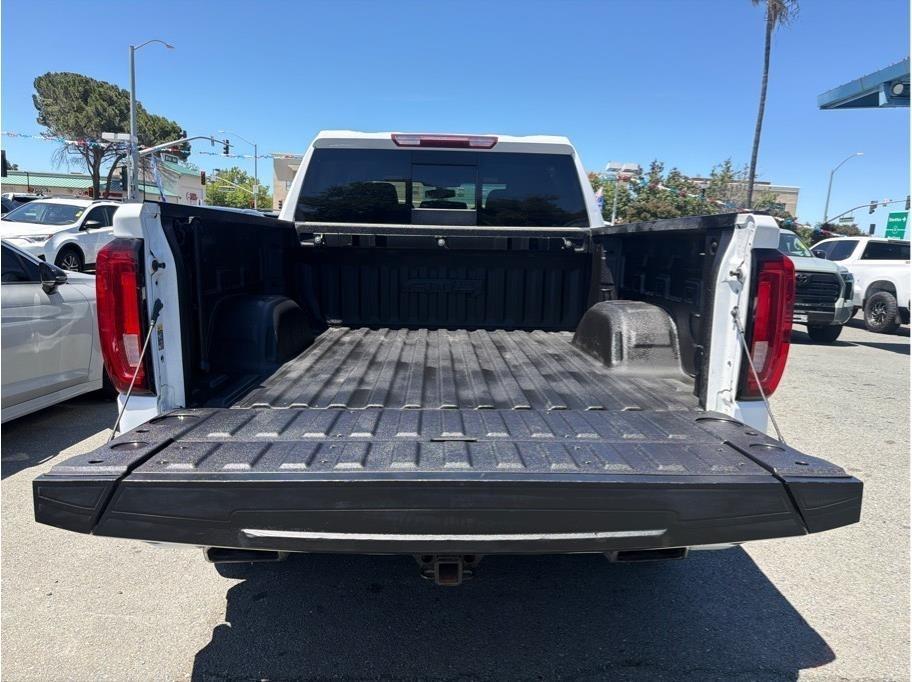 GMC Sierra 1500 AT4 Crew Cab Long Box 4WD 2019