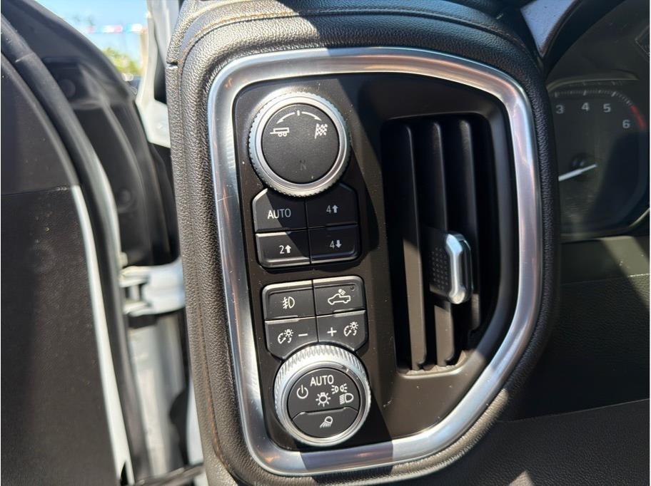GMC Sierra 1500 AT4 Crew Cab Long Box 4WD 2019