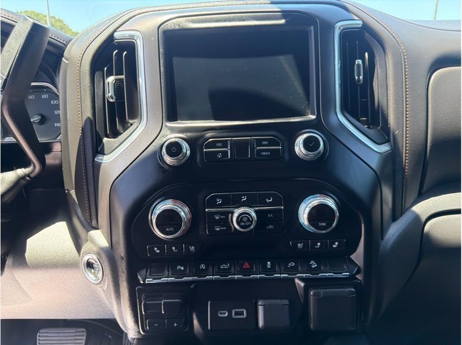 GMC Sierra 1500 AT4 Crew Cab Long Box 4WD 2019