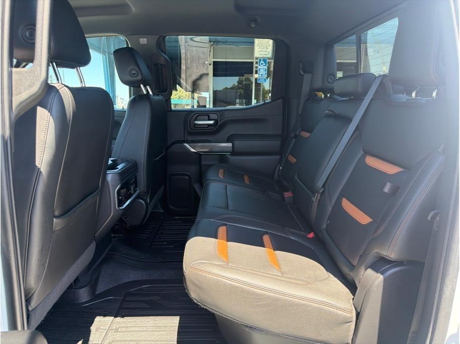GMC Sierra 1500 AT4 Crew Cab Long Box 4WD 2019