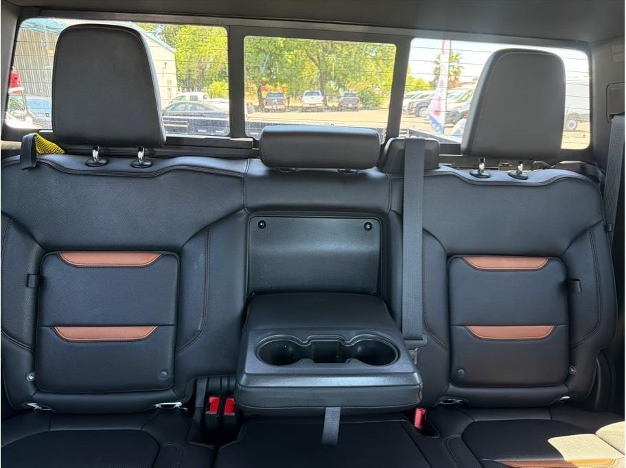 GMC Sierra 1500 AT4 Crew Cab Long Box 4WD 2019