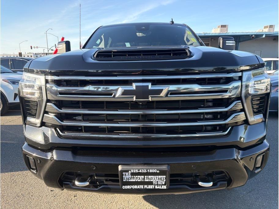 Chevrolet Silverado 3500HD High Country Crew Cab 4WD 2024