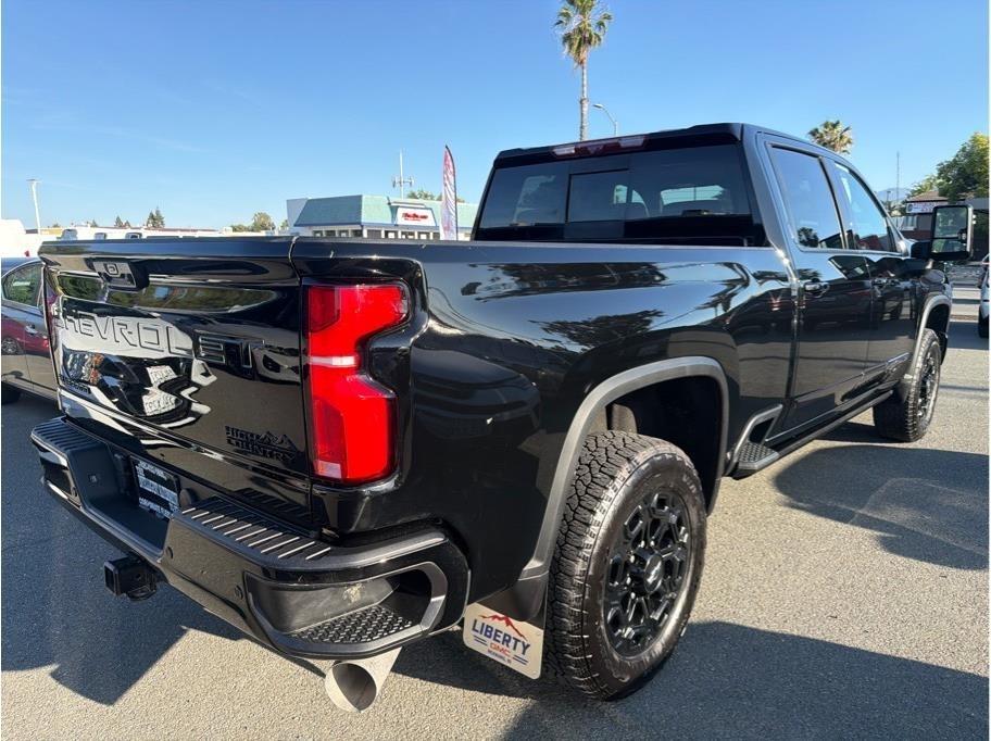 Chevrolet Silverado 3500HD High Country Crew Cab 4WD 2024