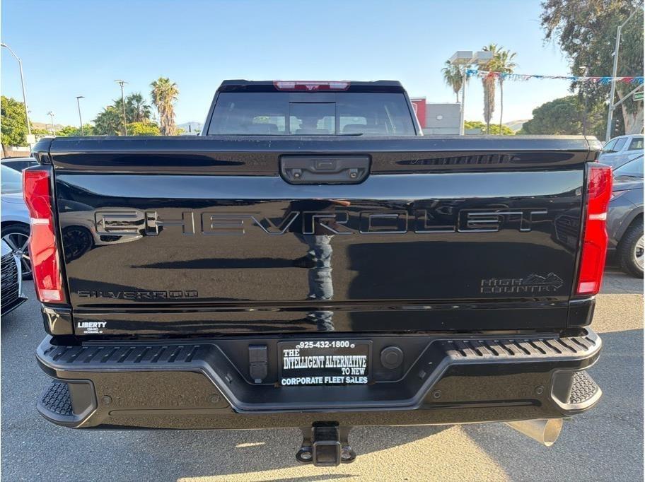Chevrolet Silverado 3500HD High Country Crew Cab 4WD 2024