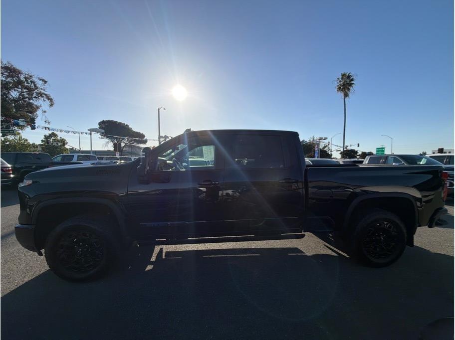 Chevrolet Silverado 3500HD High Country Crew Cab 4WD 2024
