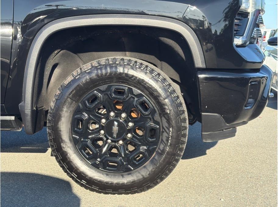 Chevrolet Silverado 3500HD High Country Crew Cab 4WD 2024