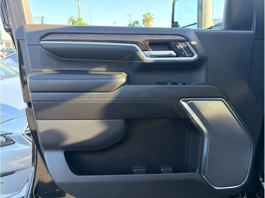 Chevrolet Silverado 3500HD High Country Crew Cab 4WD 2024